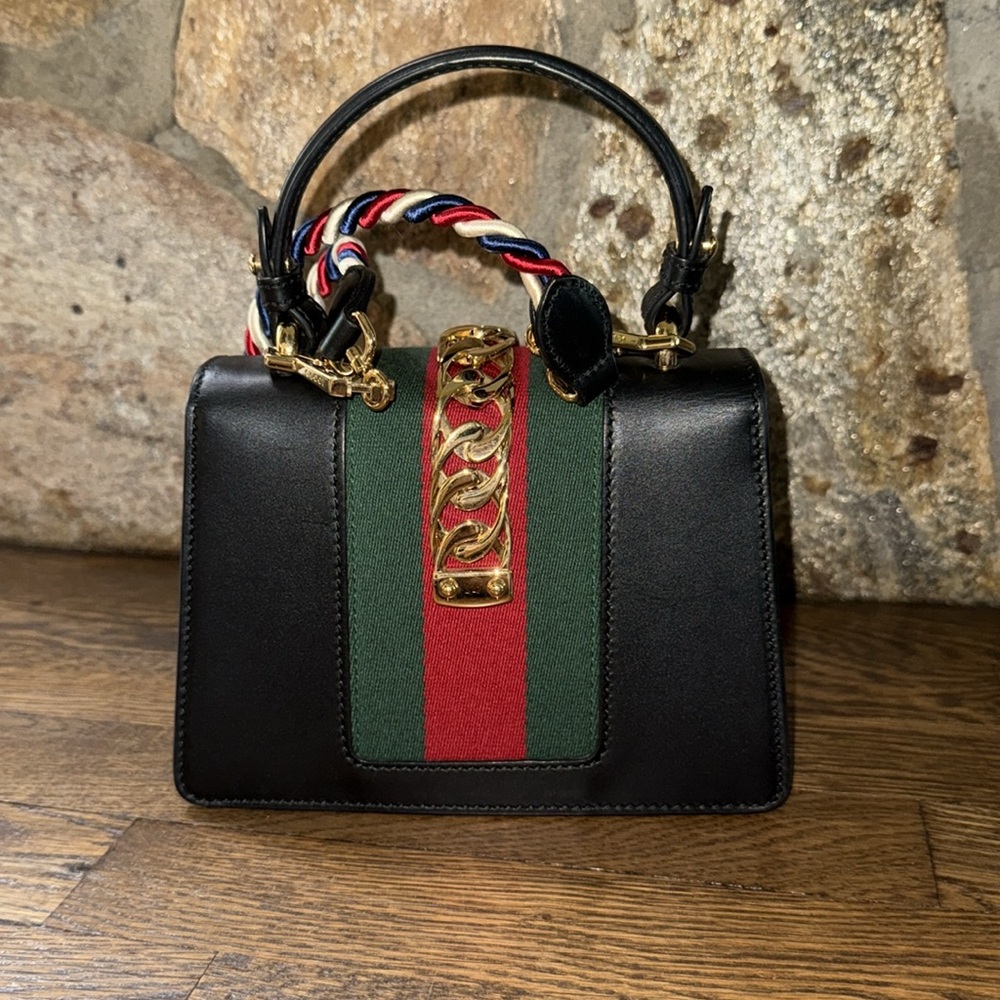 Authentic Gucci Hand Bag Sherry Line Black Leather with crossbody strap - Picture 16 of 17